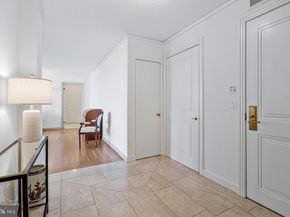 800 25TH Street NW 1002, Washington DC 20037