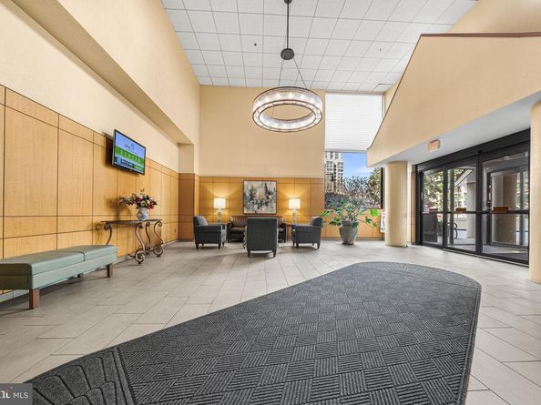1211 S Eads Street 1305, Arlington VA 22202