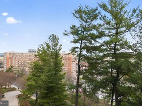 1101 S Arlington Ridge Road 504, Arlington VA 22202