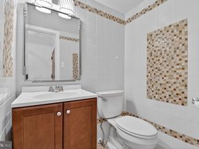 1101 S Arlington Ridge Road 504, Arlington VA 22202