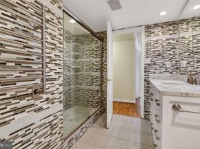 1101 S Arlington Ridge Road 504, Arlington VA 22202