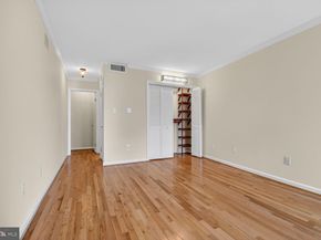 1101 S Arlington Ridge Road 504, Arlington VA 22202