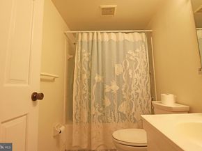 19 Rock Hill Road 3D, Bala Cynwyd PA 19004