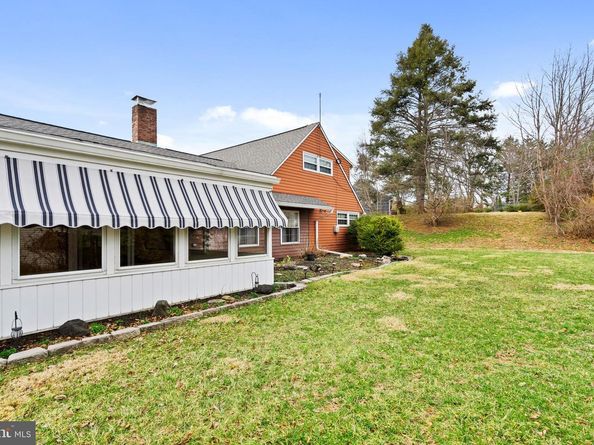 232 Forsythia Drive S S, Levittown PA 19056