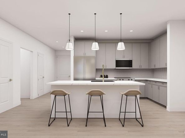 9475B Sprague Avenue 6, Fairfax VA 22031