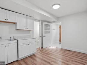 898 Crestline Drive, Blue Bell PA 19422