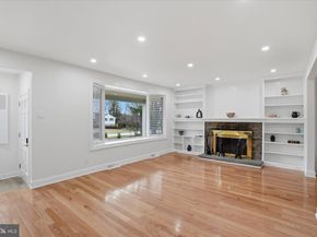 898 Crestline Drive, Blue Bell PA 19422