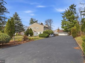 898 Crestline Drive, Blue Bell PA 19422