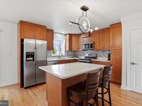 898 Crestline Drive, Blue Bell PA 19422