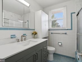 898 Crestline Drive, Blue Bell PA 19422