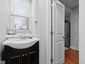 3952 Melon Street, Philadelphia PA 19104