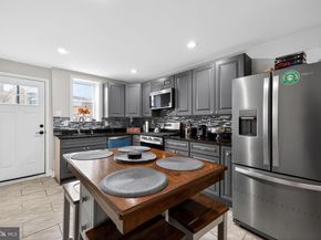 3952 Melon Street, Philadelphia PA 19104