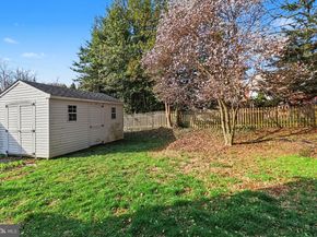 5610 Houghton Street, Philadelphia PA 19128