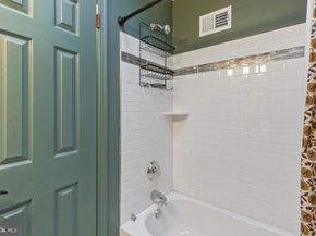 11804 Basile Road, Philadelphia PA 19154