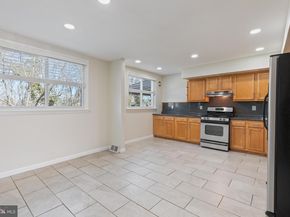 11804 Basile Road, Philadelphia PA 19154