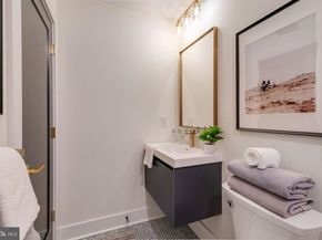 7519 Ridge Avenue 301, Philadelphia PA 19128