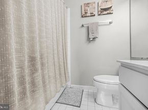 21843 Baldwin Square 301, Sterling VA 20164