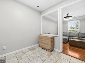 21843 Baldwin Square 301, Sterling VA 20164