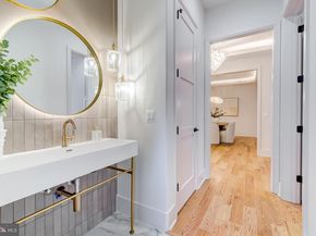 903 Lauren Lane SE, Vienna VA 22180