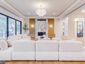 903 Lauren Lane SE, Vienna VA 22180