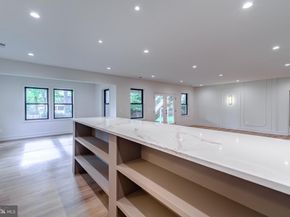 903 Lauren Lane SE, Vienna VA 22180
