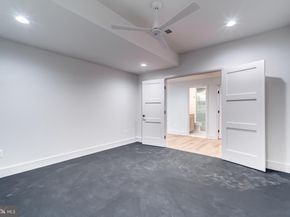 903 Lauren Lane SE, Vienna VA 22180