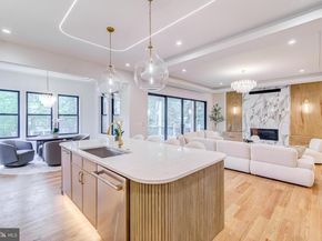 903 Lauren Lane SE, Vienna VA 22180