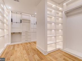 903 Lauren Lane SE, Vienna VA 22180