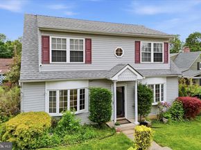 9342 Campus Lane, Philadelphia PA 19114