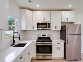 144 Roy Lane, Huntingdon Valley PA 19006