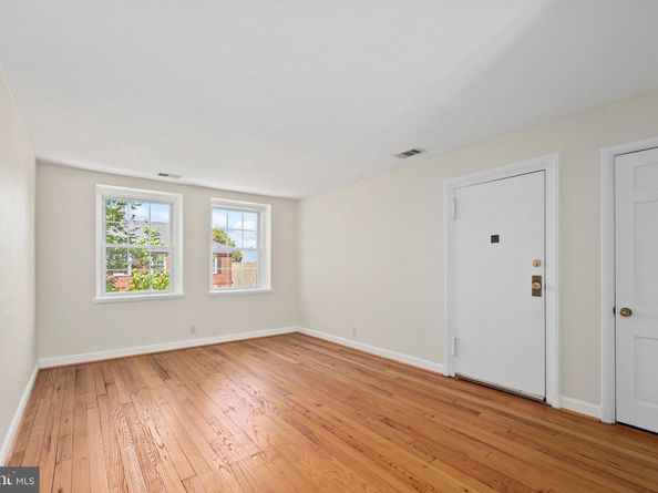 2880 S Abingdon Street C2, Arlington VA 22206