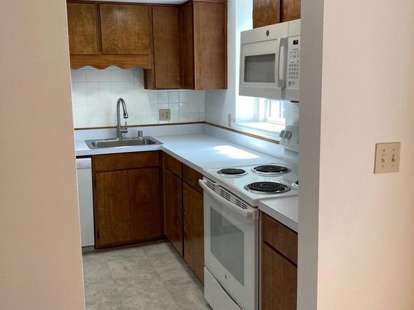 2880 S Abingdon Street C2, Arlington VA 22206