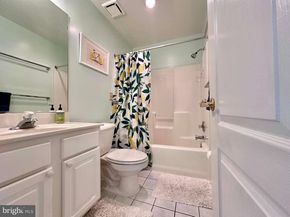 6924 Fairfax Drive 330, Arlington VA 22213