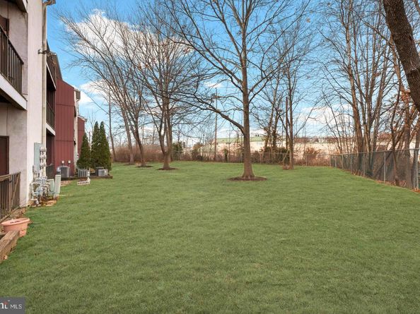 301 Byberry Road F16, Philadelphia PA 19116