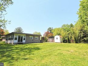 2205 Mary Lane, Broomall PA 19008