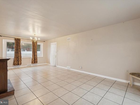 301 S New Ardmore Avenue, Broomall PA 19008