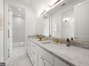 3939 52nd Street NW, Washington DC 20016