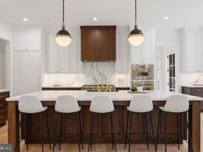 3939 52nd Street NW, Washington DC 20016