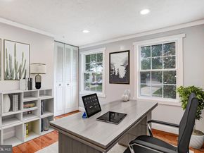 12306 Streamvale Circle, Herndon VA 20170