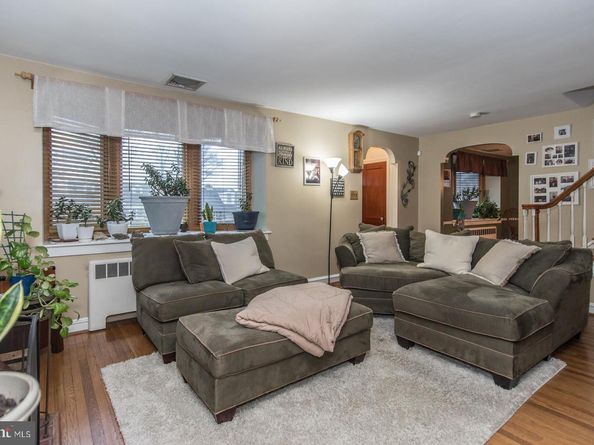 4607 Aubrey Avenue, Philadelphia PA 19114