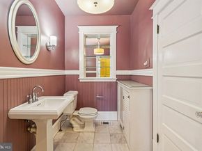 1922 S Arlington Ridge Road, Arlington VA 22202