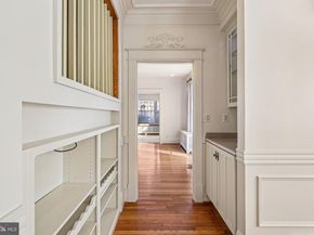 1922 S Arlington Ridge Road, Arlington VA 22202