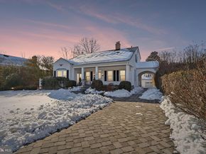 1922 S Arlington Ridge Road, Arlington VA 22202