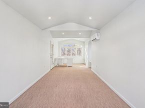 1922 S Arlington Ridge Road, Arlington VA 22202