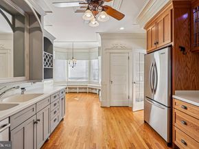 1922 S Arlington Ridge Road, Arlington VA 22202