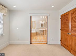 1922 S Arlington Ridge Road, Arlington VA 22202