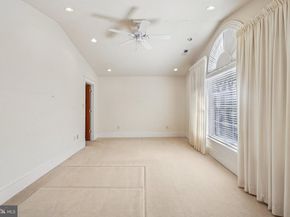 1922 S Arlington Ridge Road, Arlington VA 22202