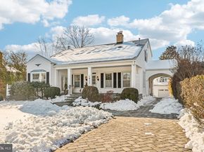 1922 S Arlington Ridge Road, Arlington VA 22202