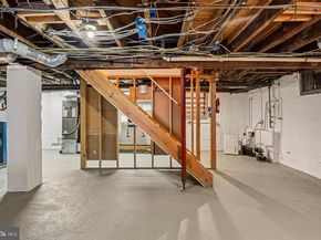 1922 S Arlington Ridge Road, Arlington VA 22202