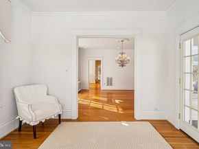 1922 S Arlington Ridge Road, Arlington VA 22202